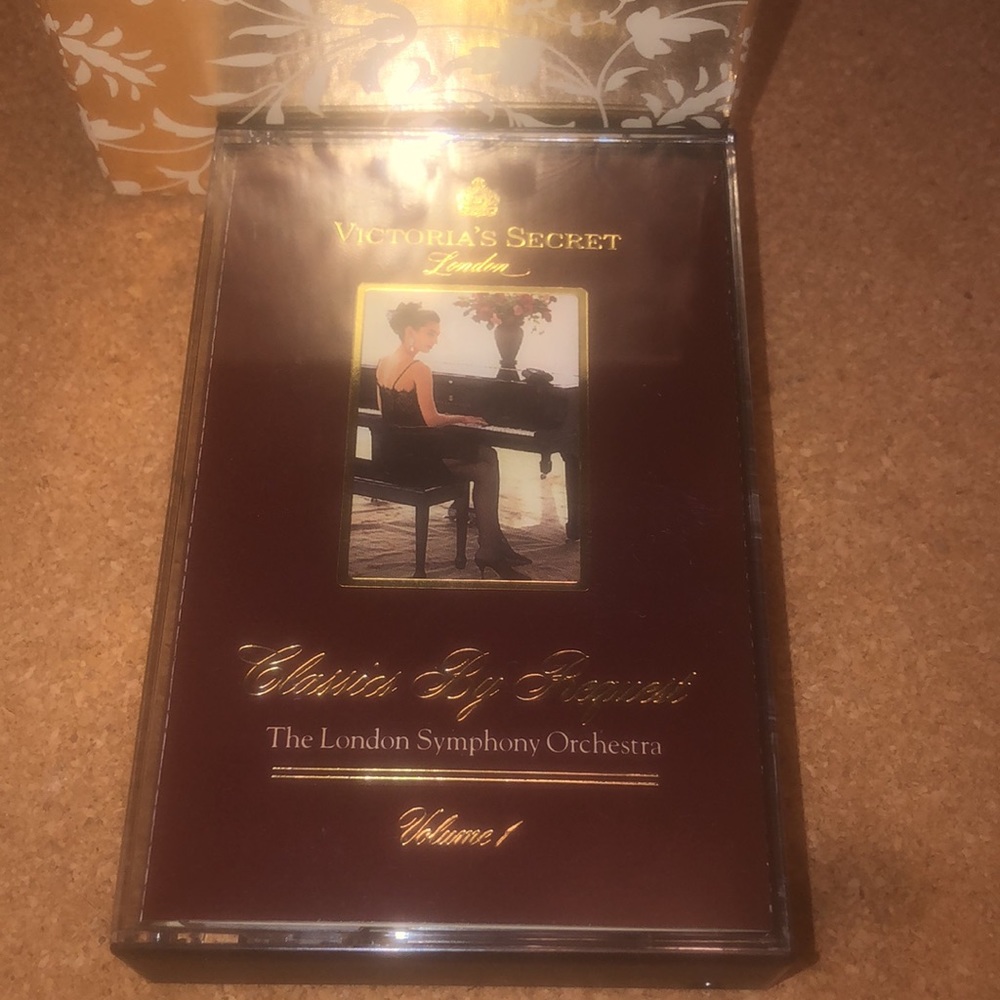 VS Collector’s Edition Set - Picture 3 of 3
